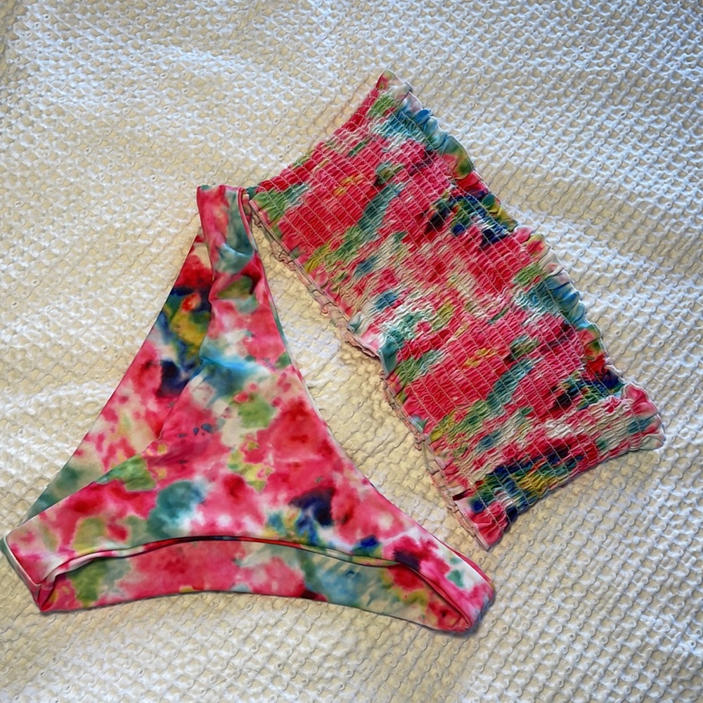 SHEIN Tie Dye Bikini - Picture 2 of 5